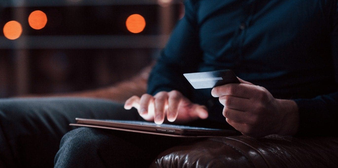 img_7eedf84c0150625cbee42078ef28417e136101